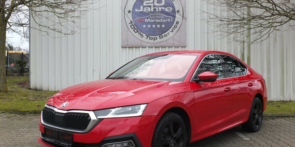 Skoda Octavia KUNDENAUFTRAG: STYLE NAVI BLUETOOTH PARKPI 53.254 km 18.998 &euro; Köln 50858