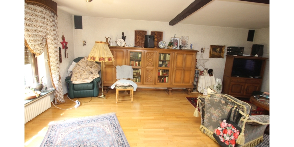 Mit 3D-Rundgang: Ihr neues Zuhause in Reusrath - Einfamilienhaus mit Potenzial und großem Grundstück - Einfamilienhaus Langenfeld | Angebot:26985260