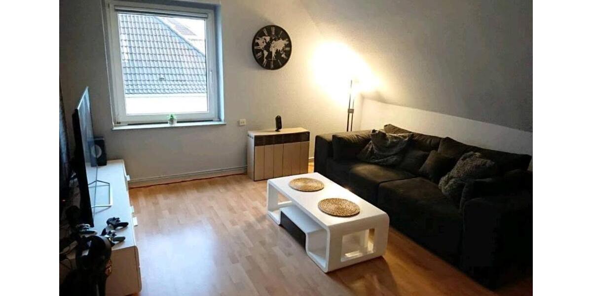 Dachgeschoßwohnung Wermelskirchen - 3.5 Zimmer, 60 m&sup2;, 135.000&euro; | Angebot:25887273