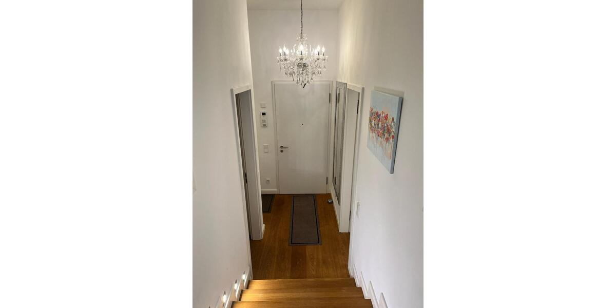 Hochparterre Düsseldorf - 1.5 Zimmer, 50 m&sup2;, 1.680&euro; | Angebot:25947701