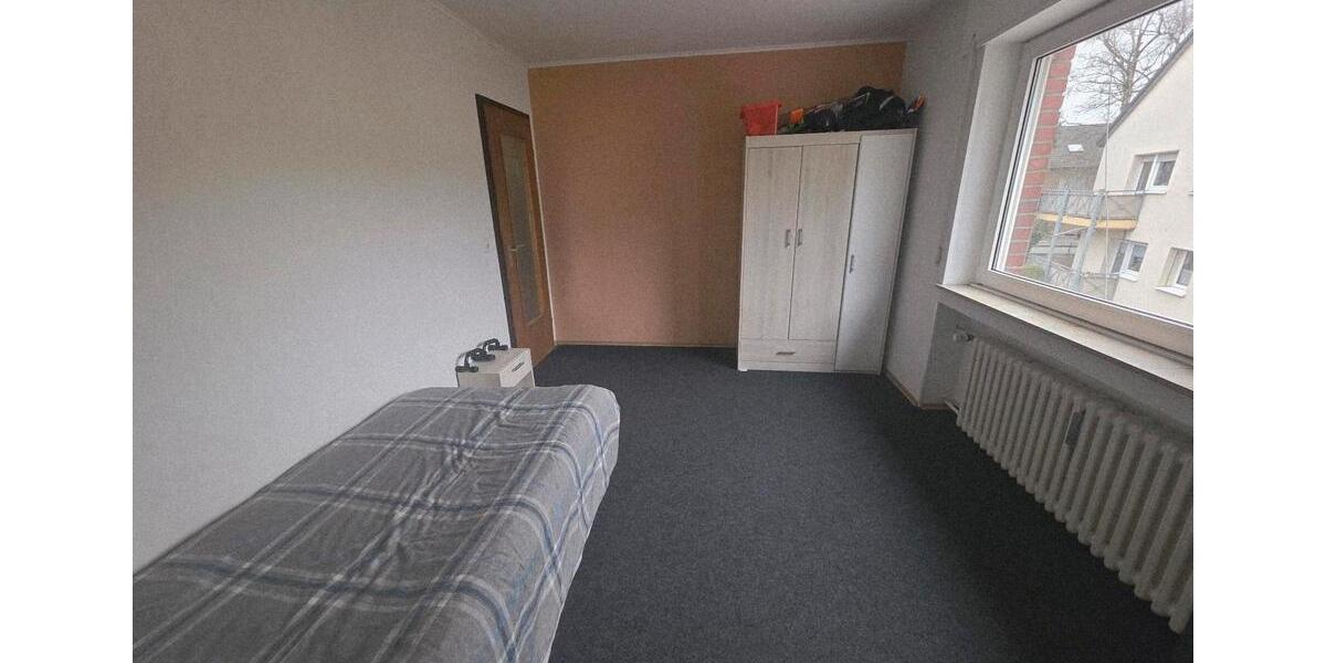 Etagenwohnung Grevenbroich - 4 Zimmer, 90 m&sup2;, 900&euro; | Angebot:25957362
