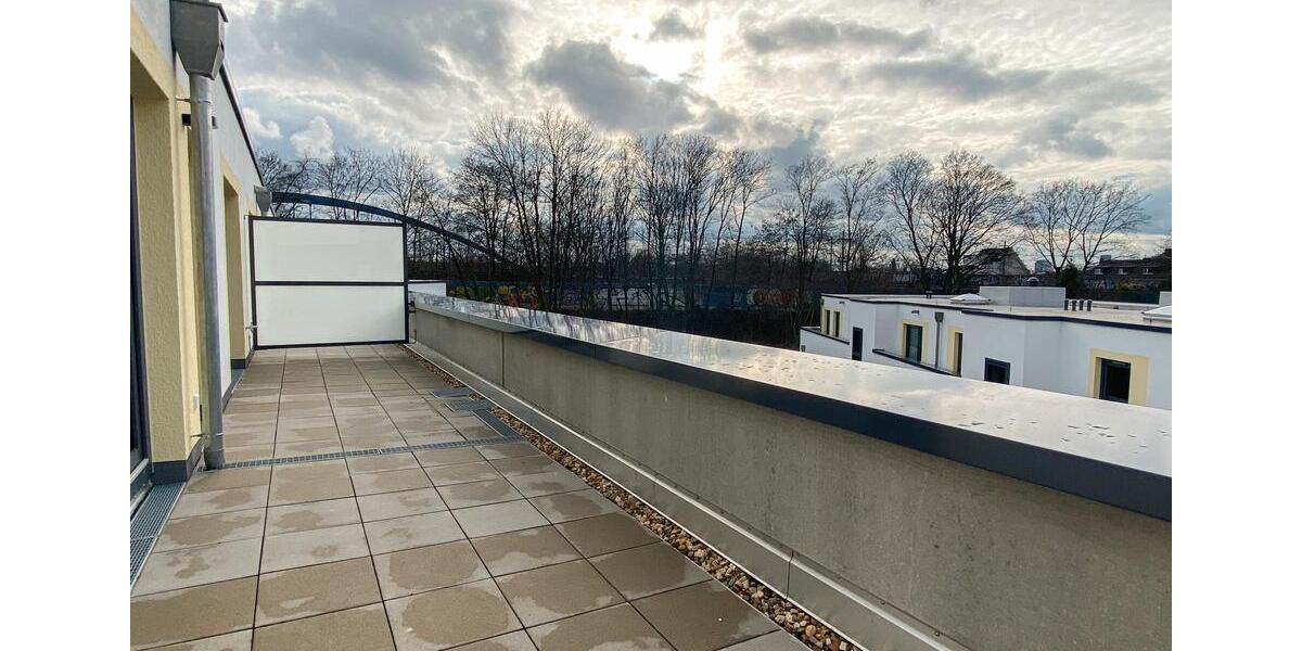 Dachgeschoßwohnung Köln Mülheim - 3 Zimmer, 105 m&sup2;, 1.695&euro; | Angebot:25905018