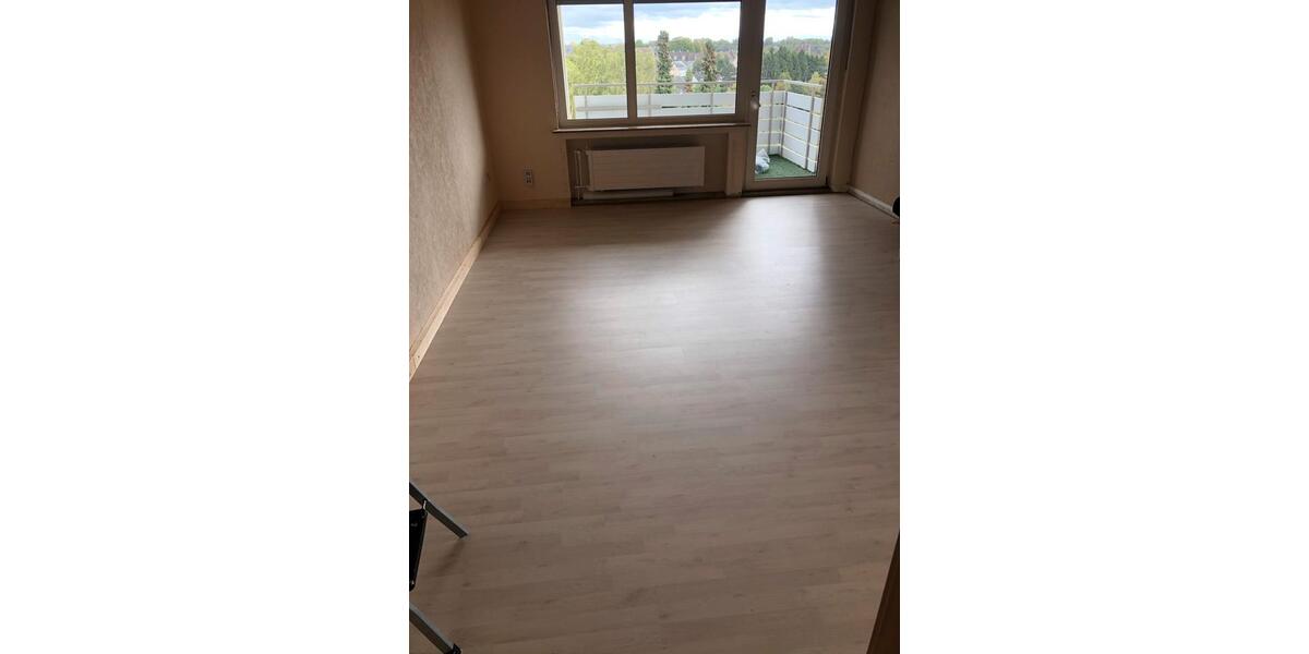 Etagenwohnung Remscheid Remscheid-Süd - 2 Zimmer, 72 m&sup2;, 570&euro; | Angebot:25900244