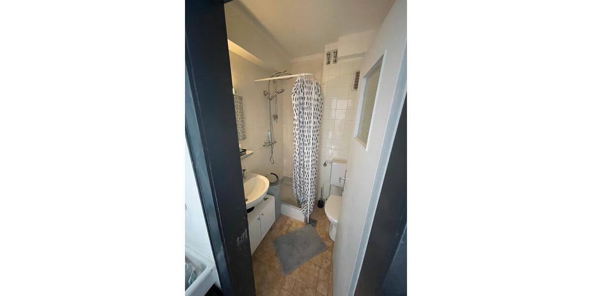 Dachgeschoßwohnung Leverkusen Opladen - 1 Zimmer, 20 m&sup2;, 540&euro; | Angebot:25850347