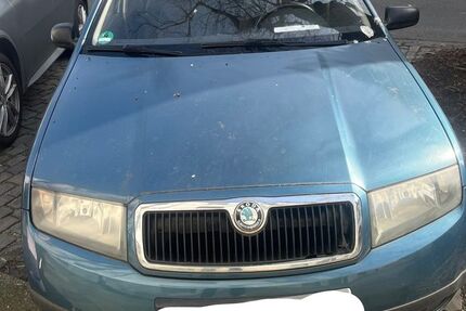 Skoda Fabia 146.000 km 3.199 &euro; Düsseldorf 40547