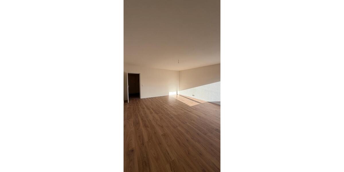 Etagenwohnung Köln Mülheim - 3 Zimmer, 86 m&sup2;, 1.550&euro; | Angebot:25646361