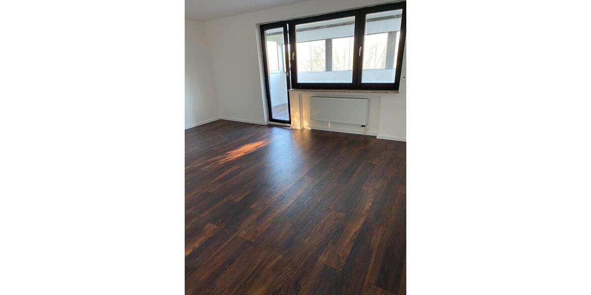 Etagenwohnung Köln Mülheim - 4 Zimmer, 120 m&sup2;, 1.300&euro; | Angebot:25630401