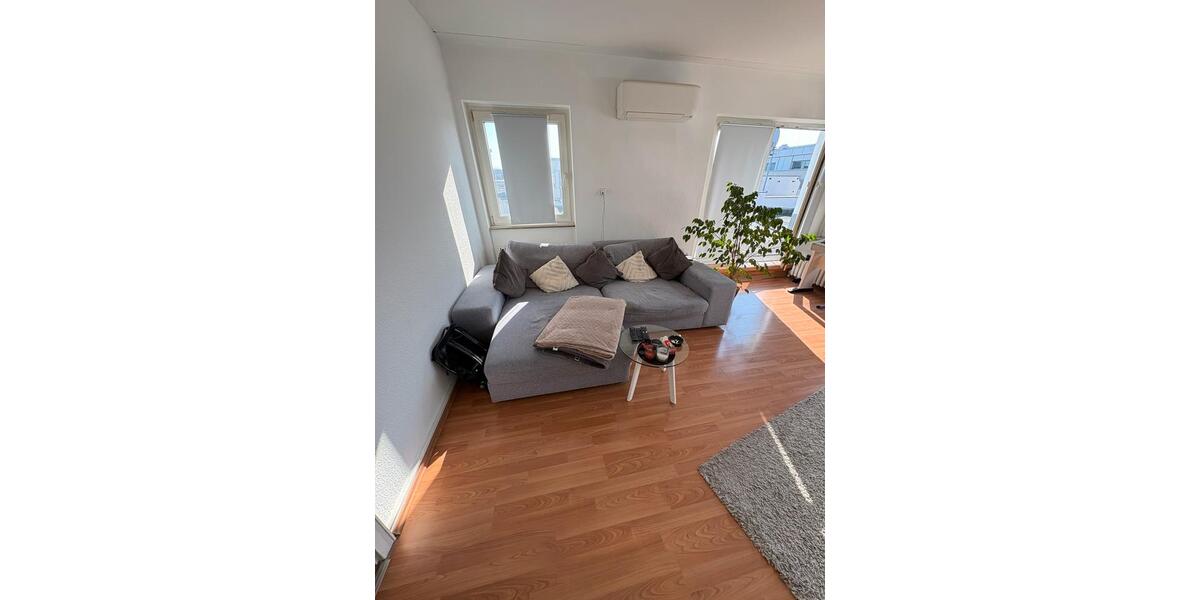 Dachgeschoßwohnung Köln - 2 Zimmer, 37 m&sup2;, 900&euro; | Angebot:25718248