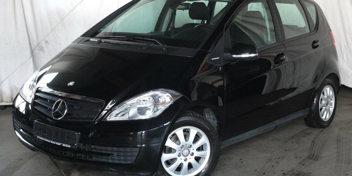 Mercedes-Benz A 160 KLIMAANLAGE SITZHEIZUNG orig 79.855 km ! 81.695 km 7.408 &euro; Köln 50858