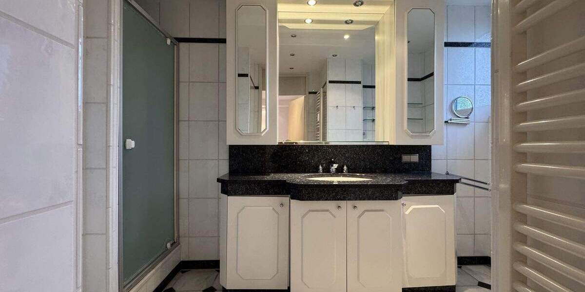 Mehrfamilienhaus, Wohnhaus Düsseldorf Kaiserswerth - 1 Zimmer, 453 m&sup2;, 2.200.000&euro; | Angebot:25779525