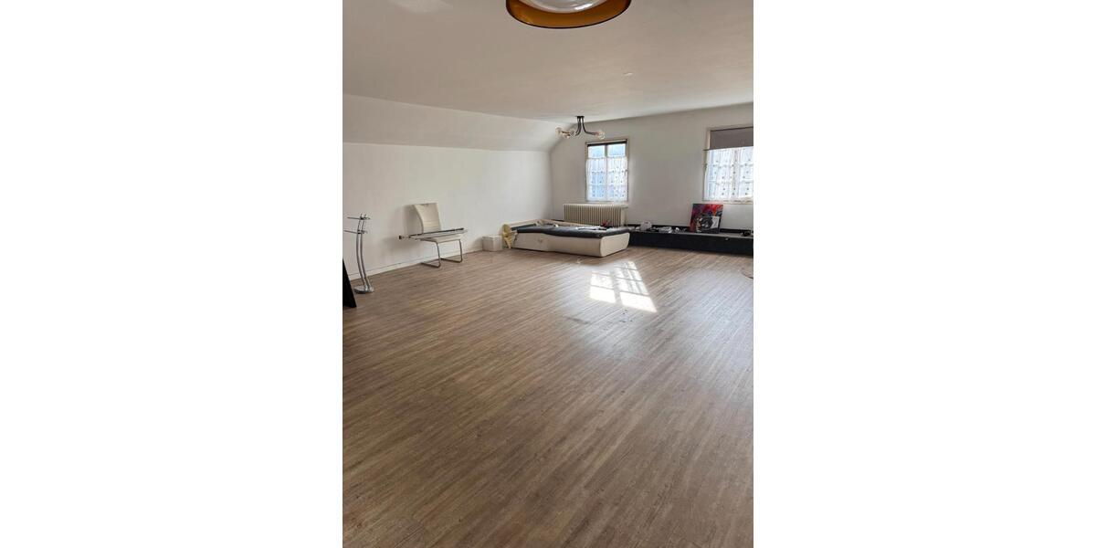 Erdgeschoßwohnung Solingen Höhscheid - 9 Zimmer, 309 m&sup2;, 199.000&euro; | Angebot:26621221
