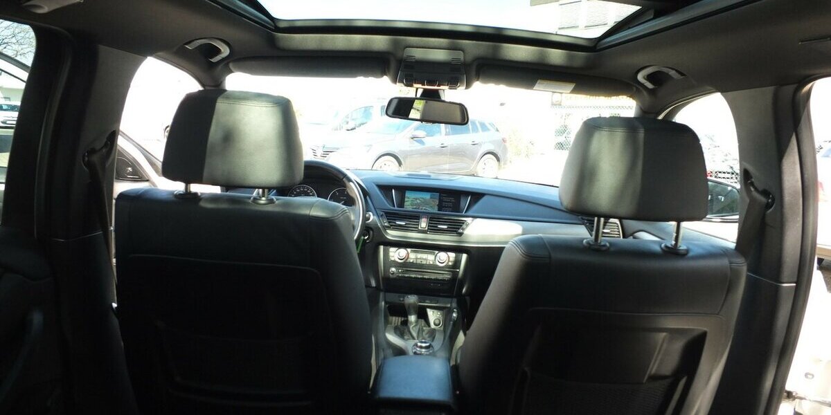 BMW X1 16 d sDrive LEDER XENON NAVI PANORAMA M-SPORTPA 133.459 km 12.804 &euro; Köln 50858