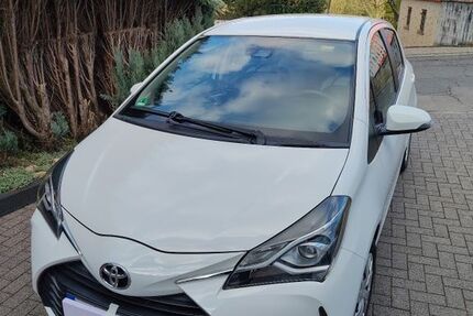 Toyota Yaris 32.000 km 13.500 &euro; Burscheid 51399