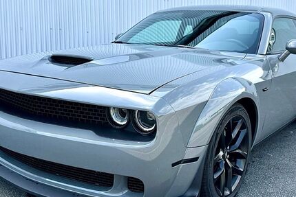 Dodge Challenger 42.000 km 30.900 &euro; Düsseldorf 40239