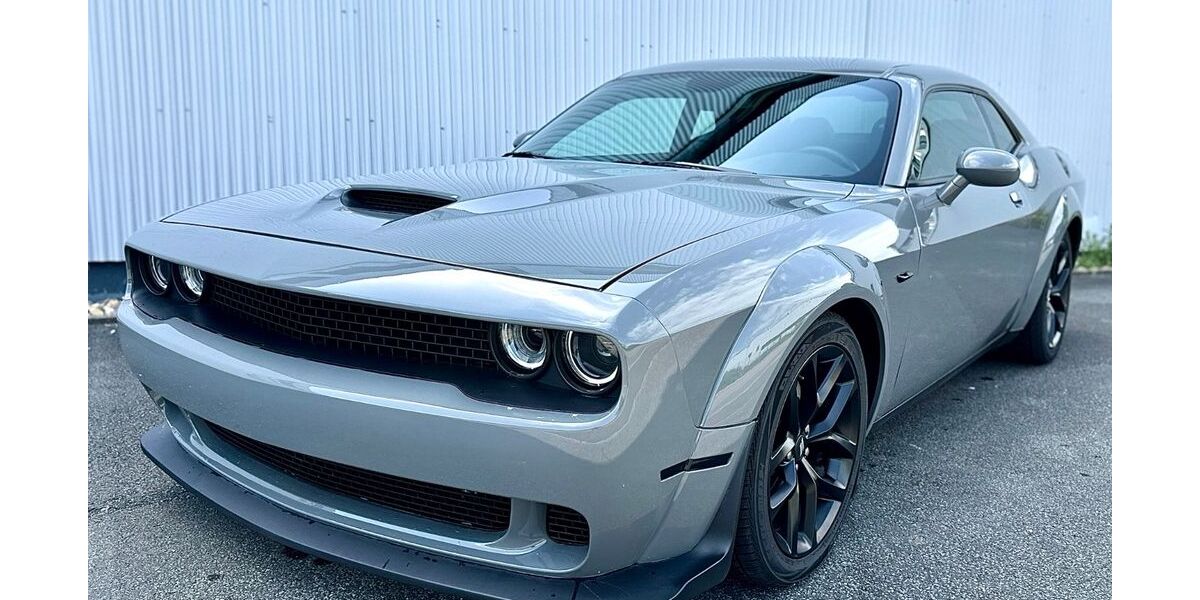 Dodge Challenger 42.000 km 30.900 &euro; Düsseldorf 40239