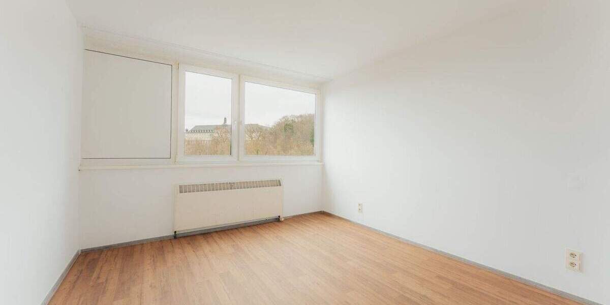 Etagenwohnung Bergisch Gladbach Bockenberg - 3 Zimmer, 89 m&sup2;, 185.000&euro; | Angebot:25738496