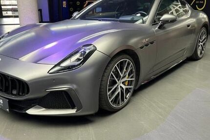 Maserati Granturismo 18.300 km 143.480 &euro; Köln 50829