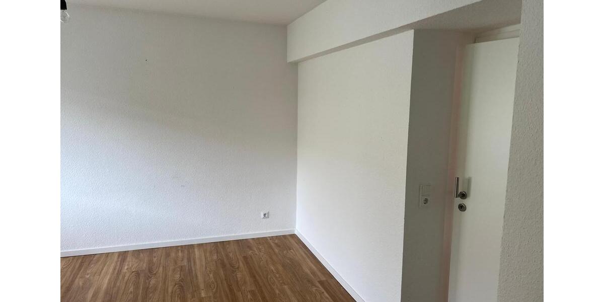 Etagenwohnung Leverkusen Schlebusch - 3 Zimmer, 123 m&sup2;, 1.400&euro; | Angebot:25961268
