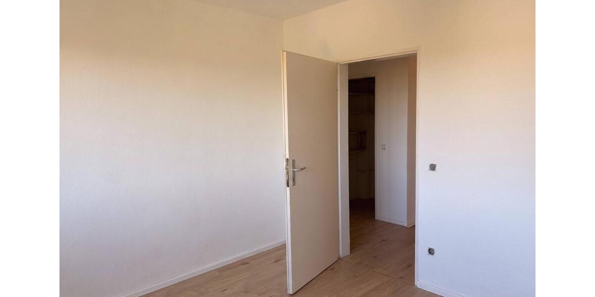 Etagenwohnung Solingen Wald - 4 Zimmer, 99 m&sup2;, 674&euro; | Angebot:26560269