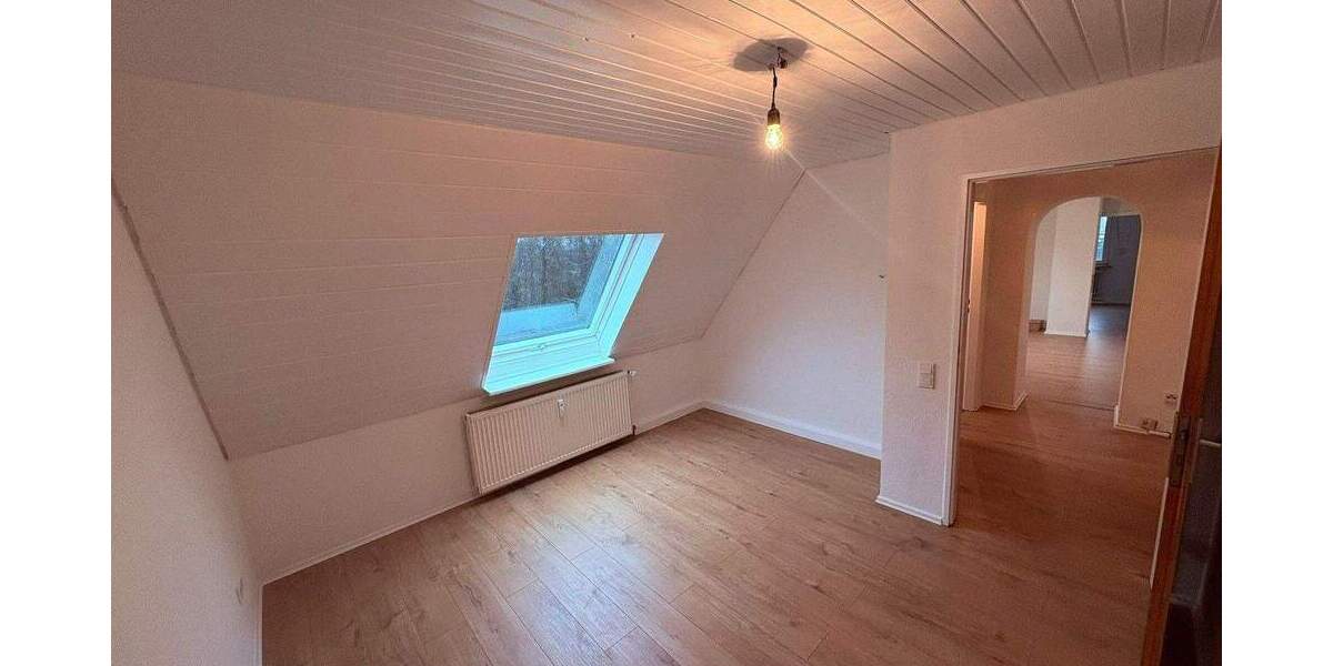 Etagenwohnung Leverkusen Lützenkirchen - 3 Zimmer, 50 m&sup2;, 590&euro; | Angebot:25753314