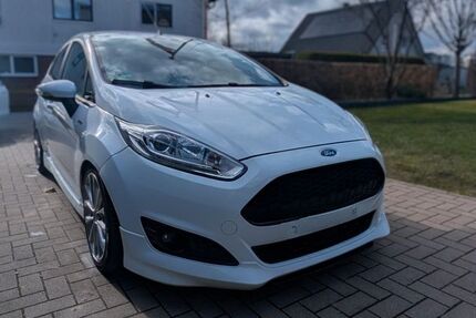 Ford Fiesta 109.000 km 8.500 &euro; Köln 50739