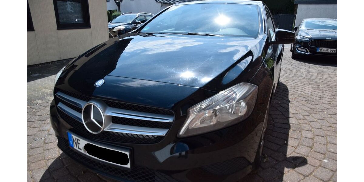 Mercedes-Benz A 180 225.000 km 7.500 &euro; Dormagen 41542