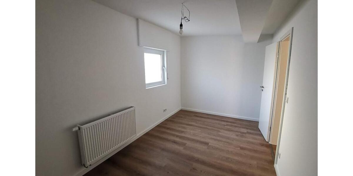 Erdgeschoßwohnung Hilden - 7 Zimmer, 155 m&sup2;, 2.050&euro; | Angebot:26013823