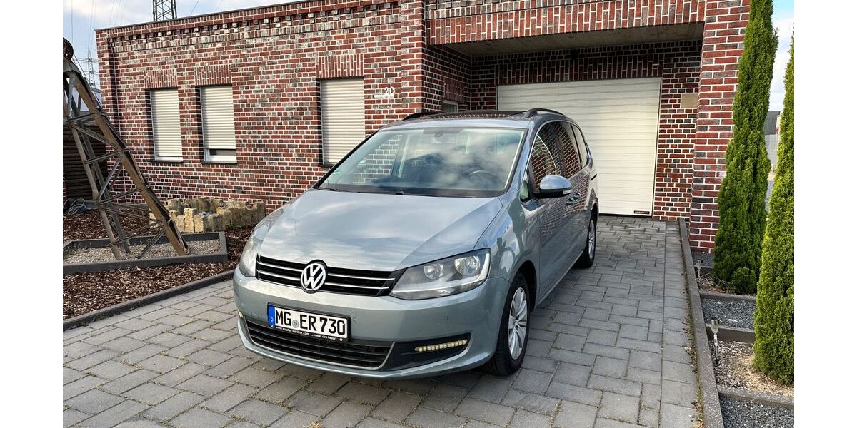 VW Sharan 213.000 km 8.990 &euro; Korschenbroich 41352