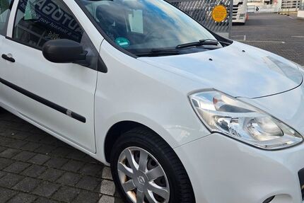 Renault Clio 102.250 km 3.950 &euro; Pulheim 50259