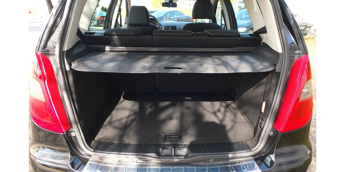 Mercedes-Benz A 160 KLIMAANLAGE SITZHEIZUNG orig 79.855 km ! 81.695 km 7.408 &euro; Köln 50858