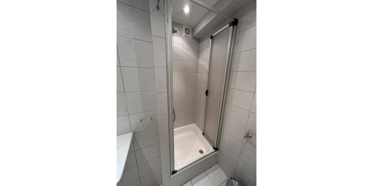 Etagenwohnung Hilden - 4 Zimmer, 100 m&sup2;, 1.550&euro; | Angebot:26701734
