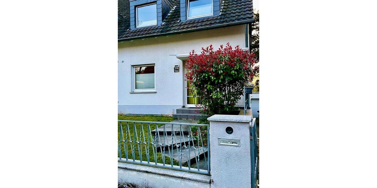 Doppelhaushälfte Bergisch Gladbach Paffrath - 5 Zimmer, 120 m&sup2;, 2.620&euro; | Angebot:26037344