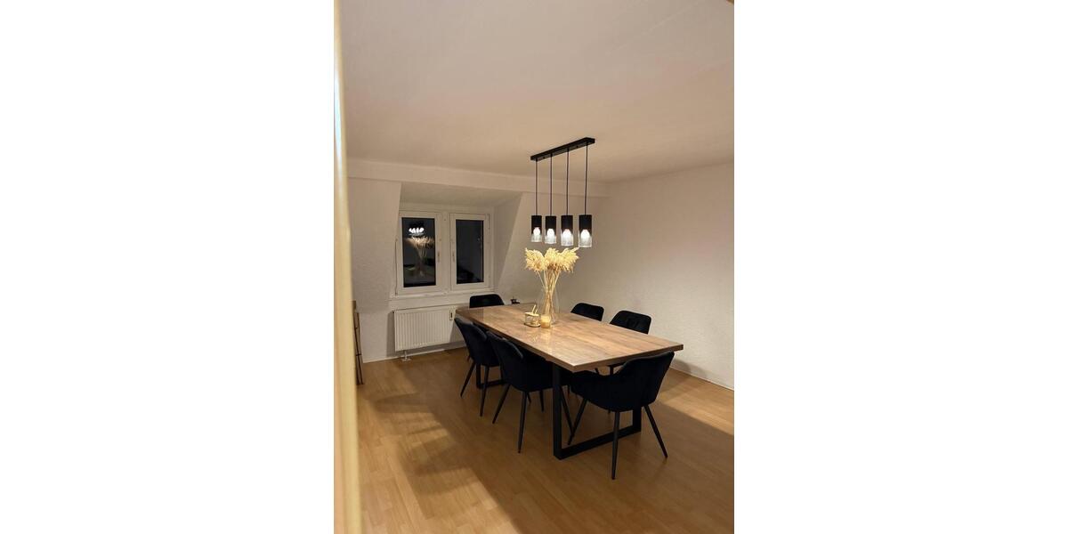 Dachgeschoßwohnung Solingen Ohligs - 3 Zimmer, 93 m&sup2;, 1.160&euro; | Angebot:26033785