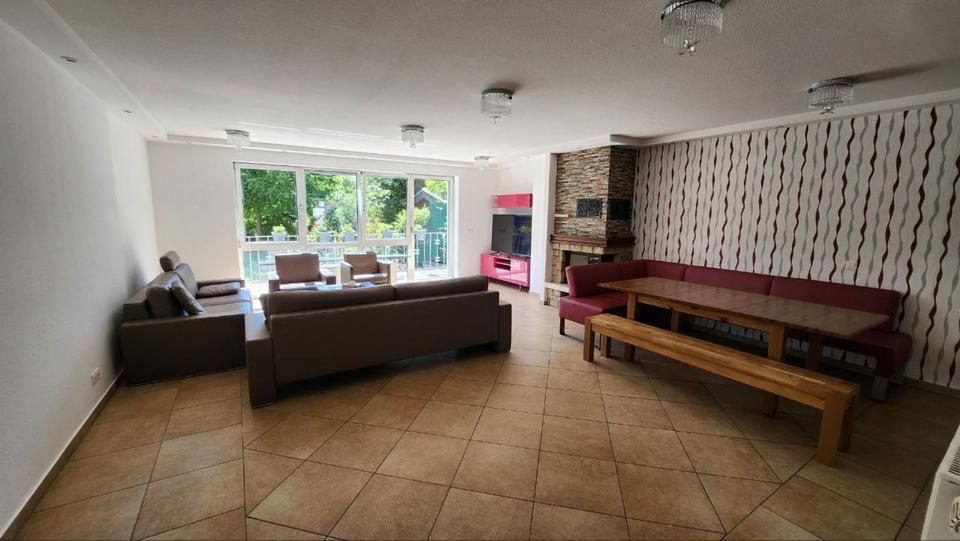 Erdgeschoßwohnung Köln Mülheim - 4 Zimmer, 130 m&sup2;, 2.000&euro; | Angebot:25887308