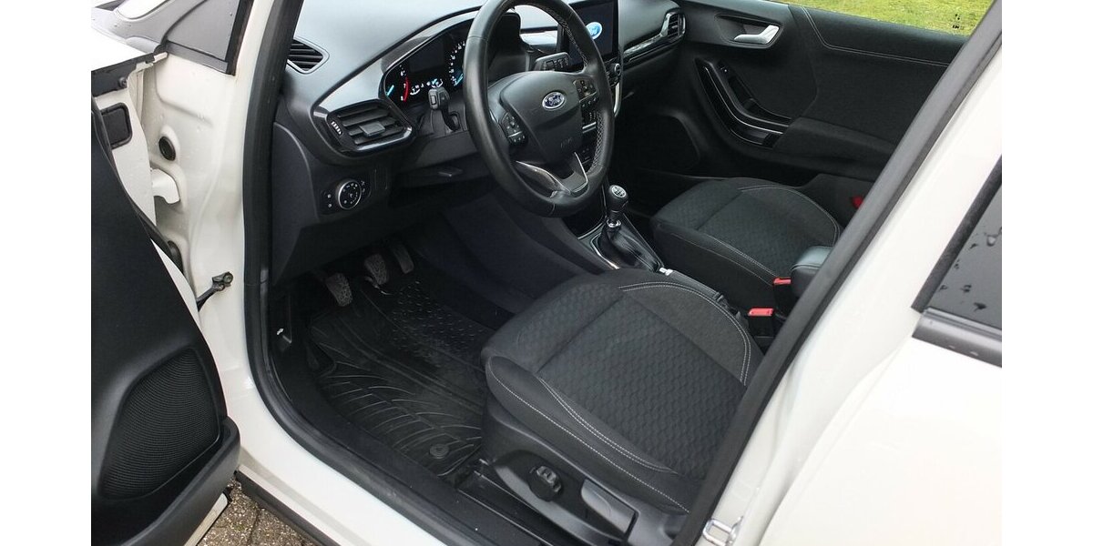 Ford Puma TITANIUM ECO BOOST NAVI PDC BLUETOOTH 107.845 km 14.704 &euro; Köln 50858