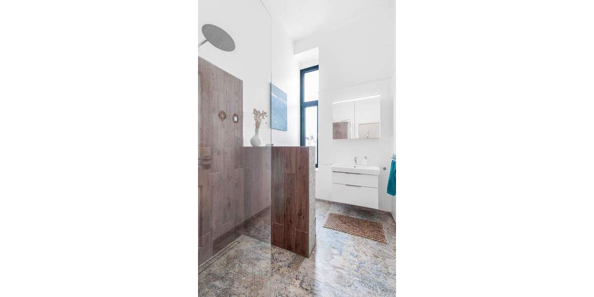 Etagenwohnung Düsseldorf Grafenberg - 2 Zimmer, 97 m&sup2;, 425.000&euro; | Angebot:25878996