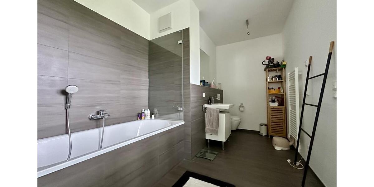 Etagenwohnung Düsseldorf Stadtbezirk 2 - 3 Zimmer, 123 m&sup2;, 2.220&euro; | Angebot:26698628