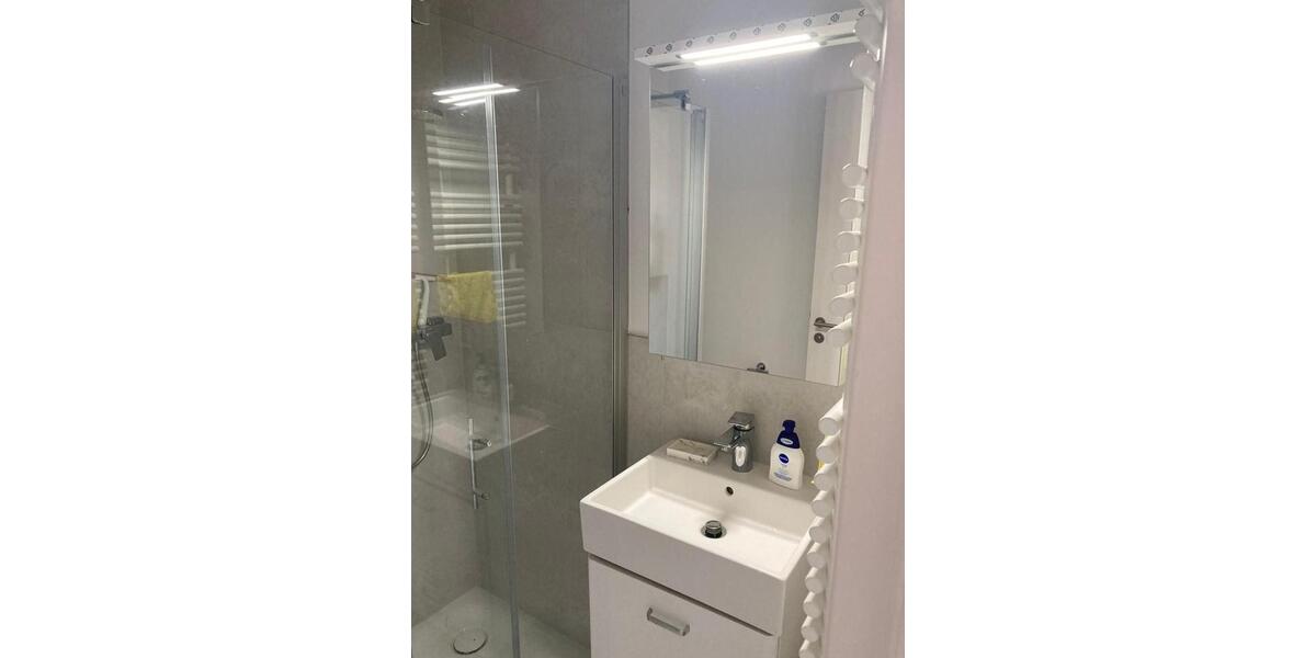 Etagenwohnung Düsseldorf Pempelfort - 1 Zimmer, 34 m&sup2;, 520&euro; | Angebot:26692904