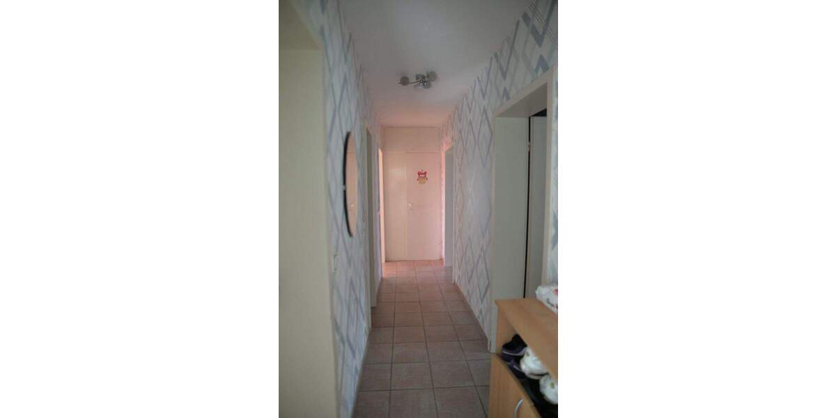 Etagenwohnung Köln Neubrück - 4 Zimmer, 93 m&sup2;, 229.000&euro; | Angebot:25728630