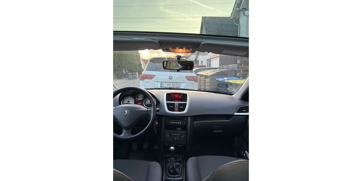Peugeot 207 134.200 km 2.799 &euro; Köln 51067