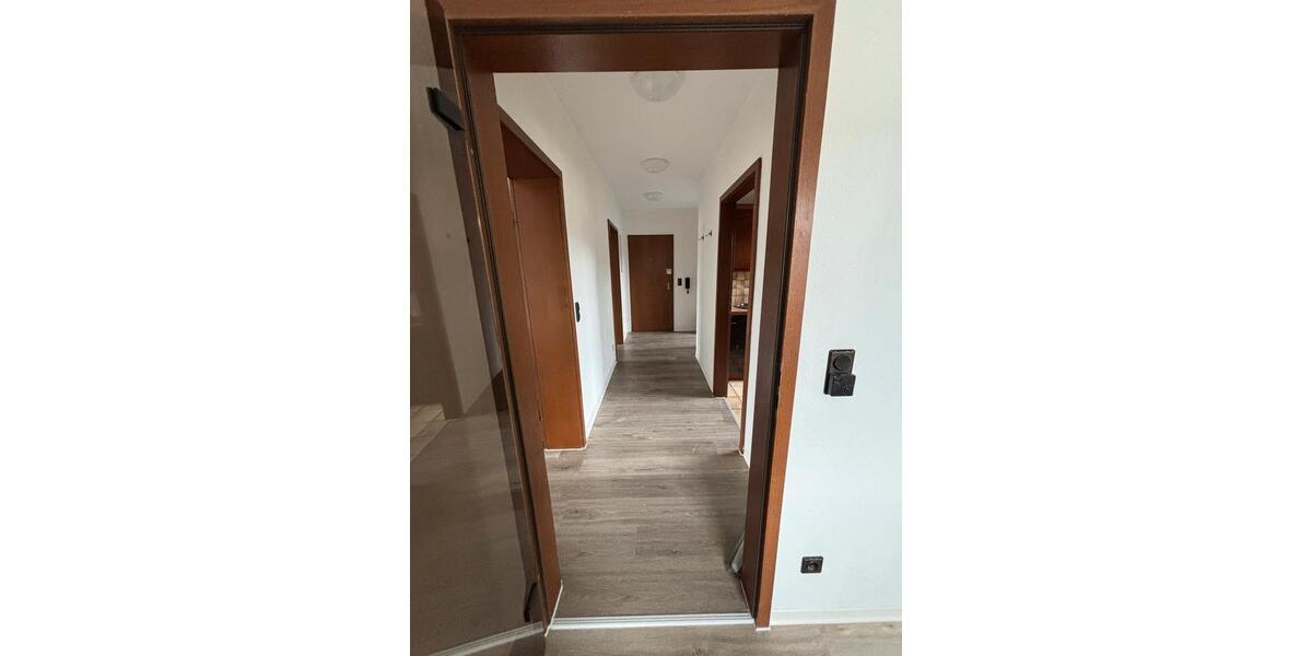 Etagenwohnung Langenfeld (Rheinland) - 3 Zimmer, 66 m&sup2;, 1.100&euro; | Angebot:26031704