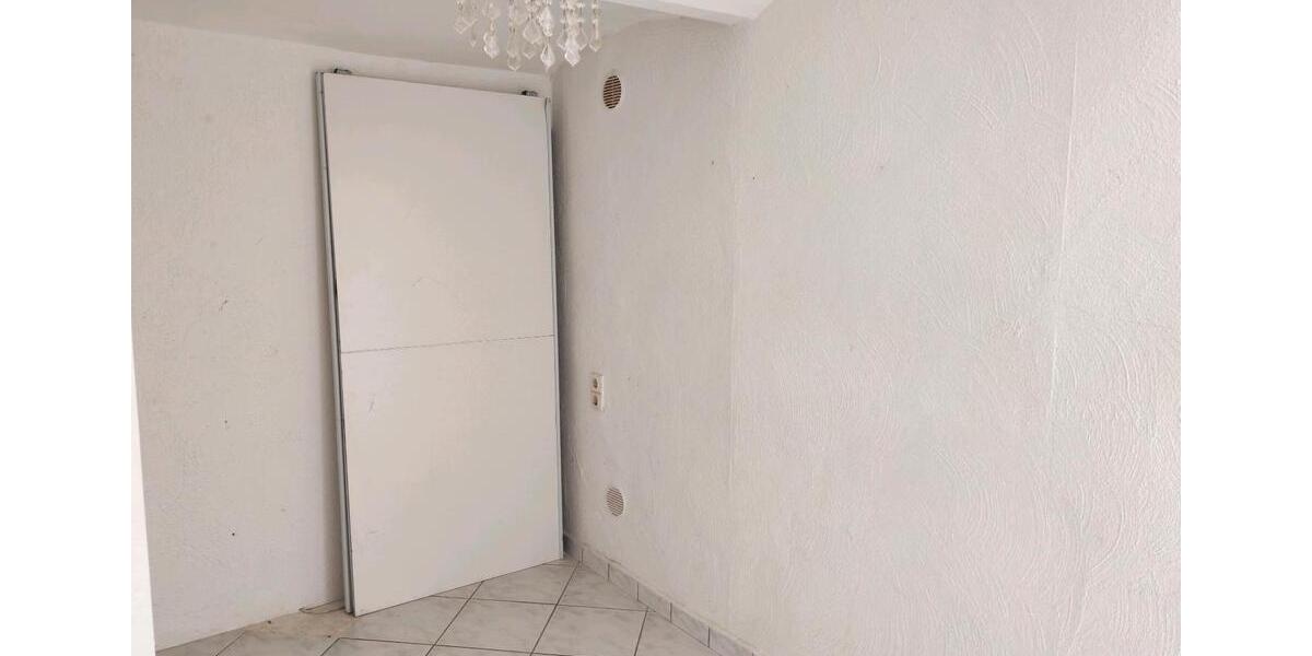 Einfamilienhaus Düsseldorf Stadtbezirk 6 - 5 Zimmer, 120 m&sup2;, 2.000&euro; | Angebot:25840035