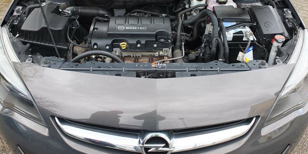Opel Astra ACTIVE KLIMAANLAGE 17 ZOLL LMF TEMPOMAT 92.855 km 7.250 &euro; Köln 50858