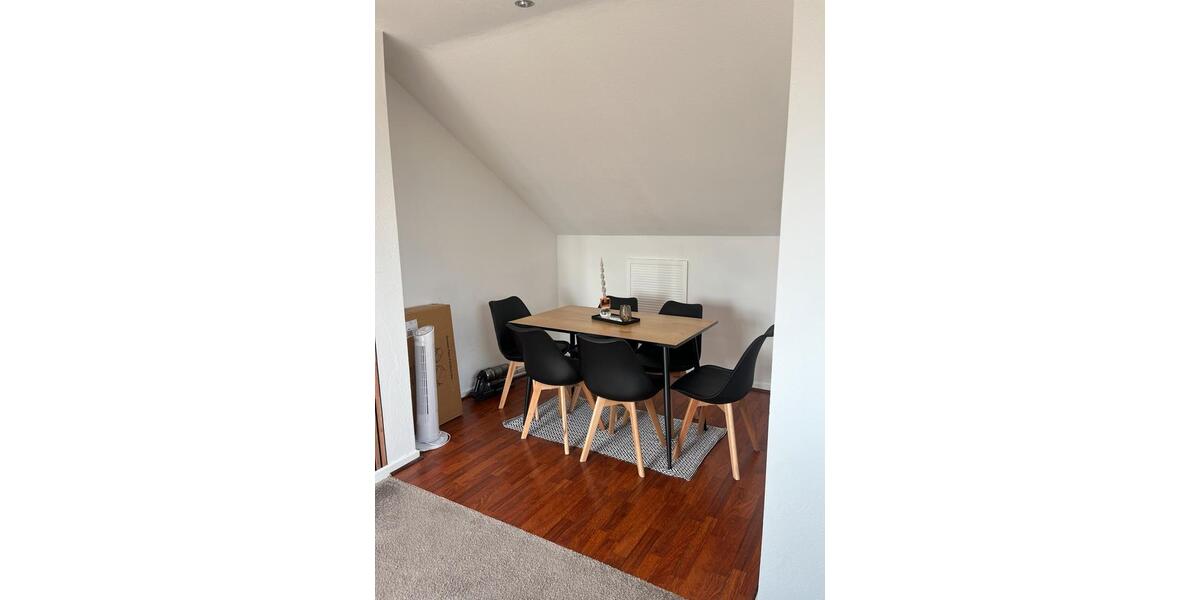 Dachgeschoßwohnung Brühl - 2 Zimmer, 55 m&sup2;, 700&euro; | Angebot:25793384