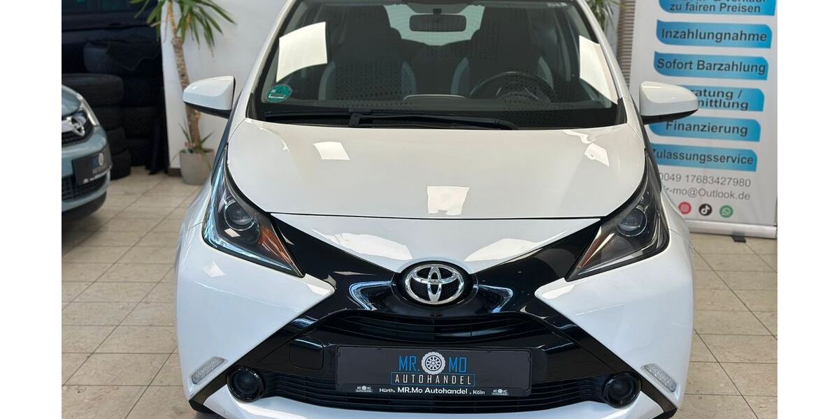 Toyota Aygo (X) 82.000 km 6.599 &euro; Hürth 50354