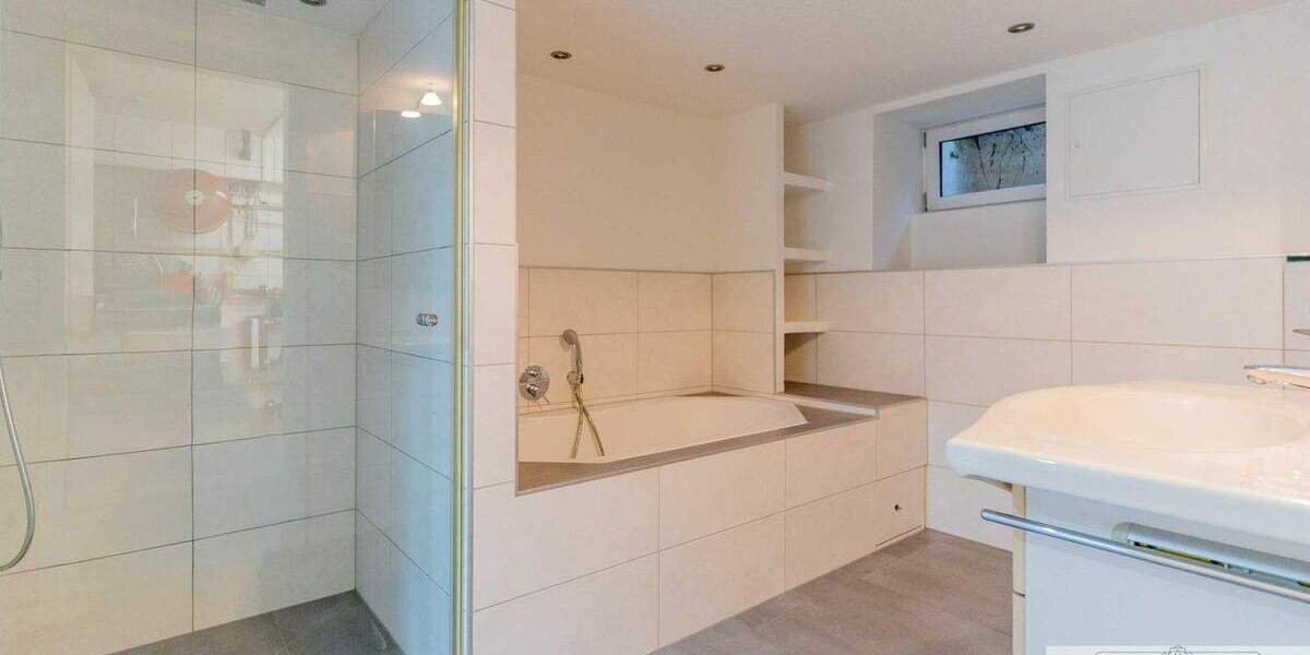 Reihenmittelhaus Düsseldorf Garath Garath - 6 Zimmer, 122 m&sup2;, 499.000&euro; | Angebot:25660965