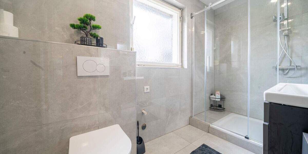 Einfamilienhaus Leichlingen - 8 Zimmer, 176 m&sup2;, 699.000&euro; | Angebot:25669323