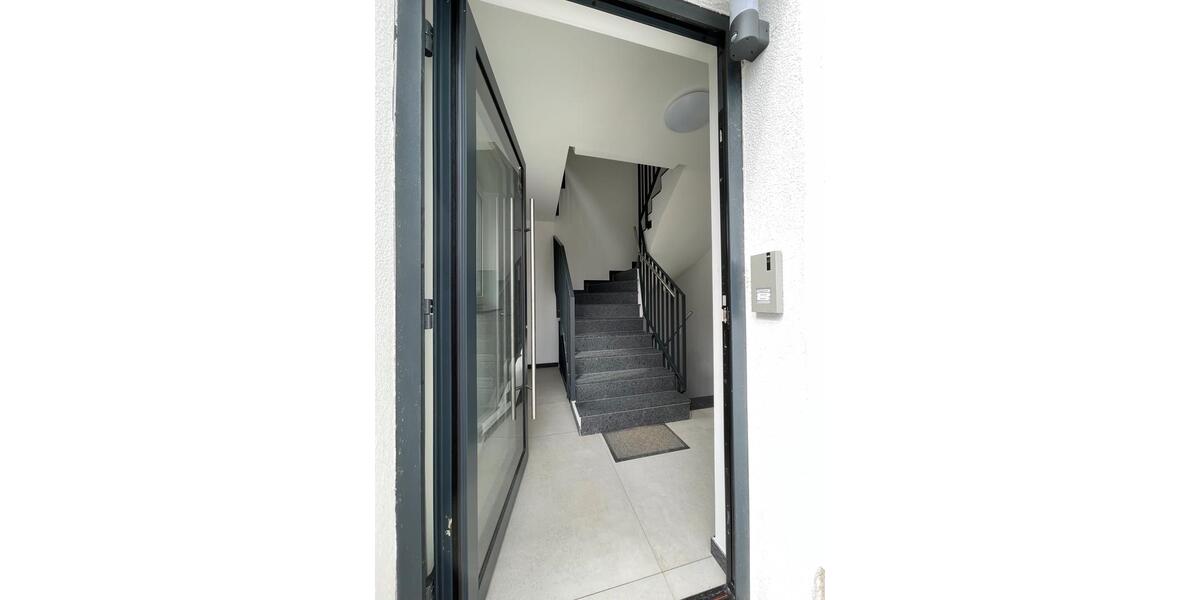 Erdgeschoßwohnung Bergisch Gladbach Alt-Frankenforst - 3 Zimmer, 80 m&sup2;, 1.500&euro; | Angebot:26022718