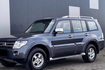 Mitsubishi Pajero 169.556 km 12.500 &euro; Hürth 50354