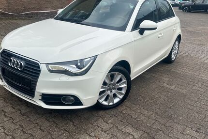 Audi A1 125.597 km 8.990 &euro; Düsseldorf 40597